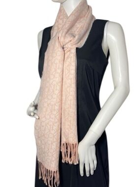 CALVIN KLEIN Classic Logo Pattern Winter Scarf/Light Peach and White Double Face